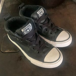 Kids size 1 converse. Chuck Taylor.